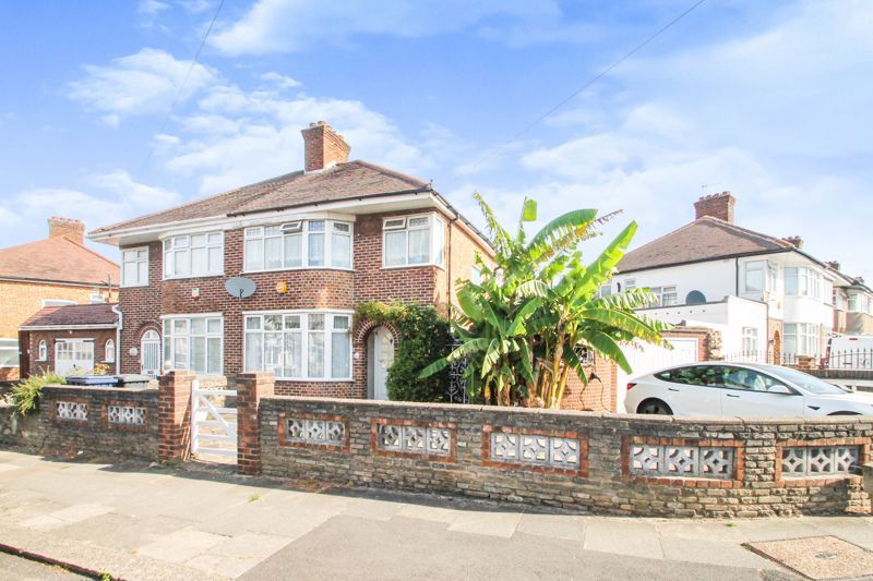 3 bed semidetached house to rent in Carr Road, Northolt UB5 Zoopla
