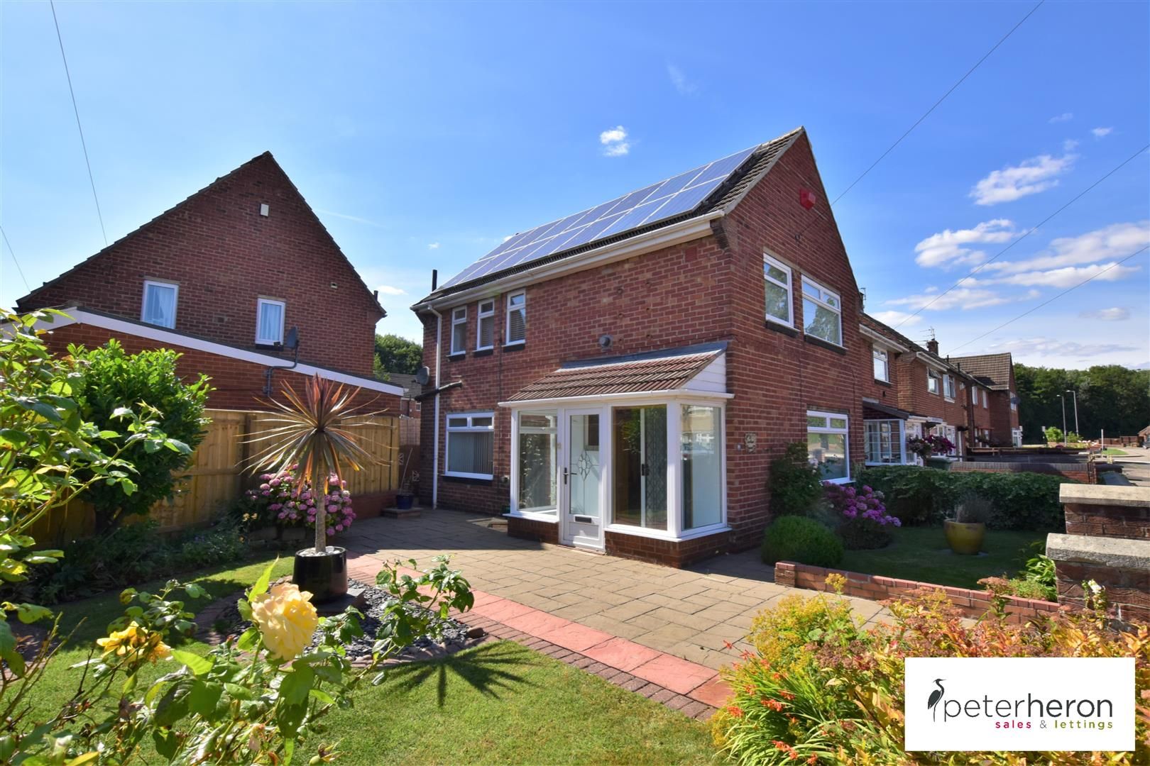 3 bed semidetached house for sale in Capetown Square, Hylton Castle