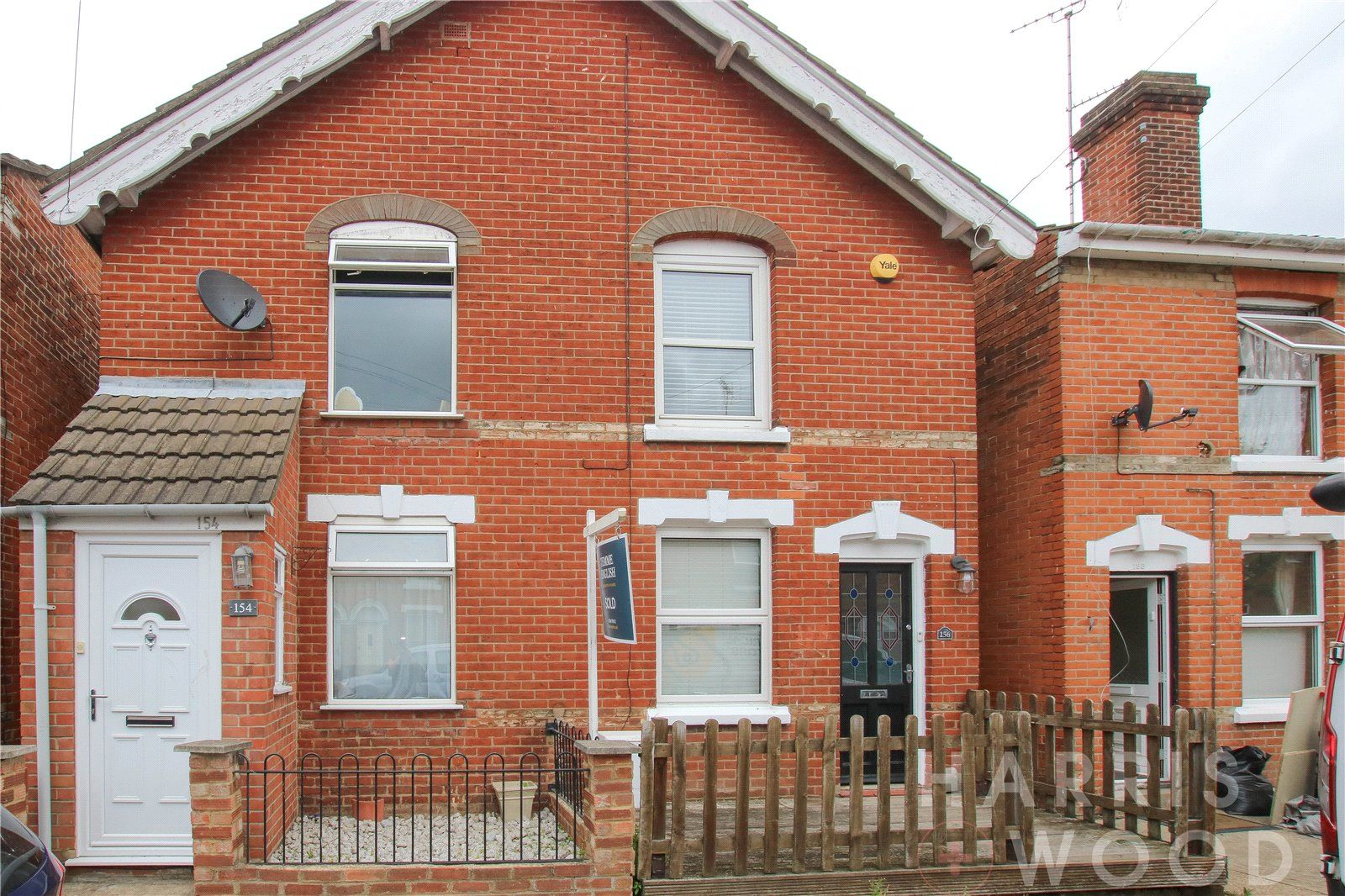 3 bed semidetached house to rent in Canterbury Road, Colchester, Essex