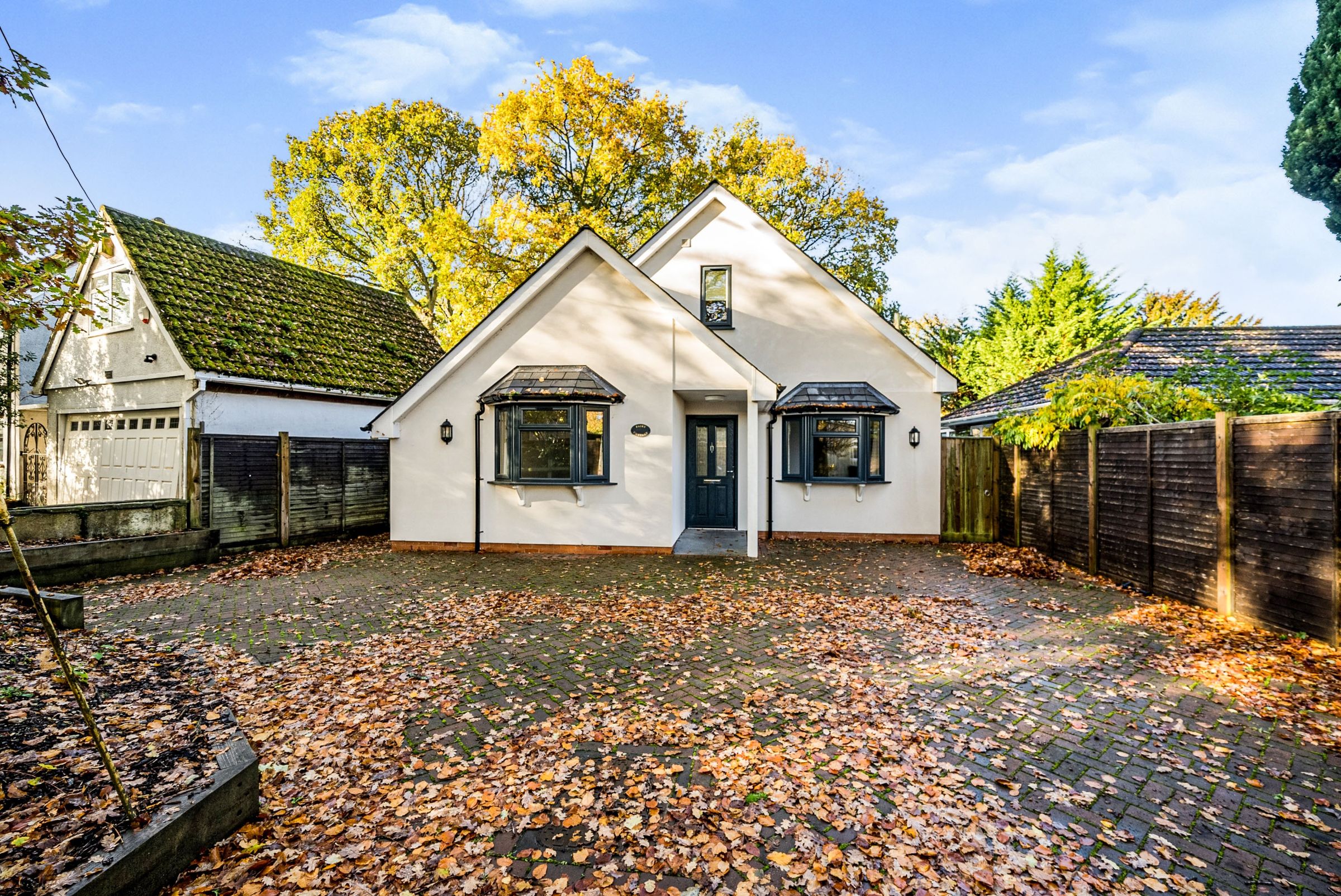 2 bed bungalow for sale in Birch Lane, Mortimer Common, Reading RG7