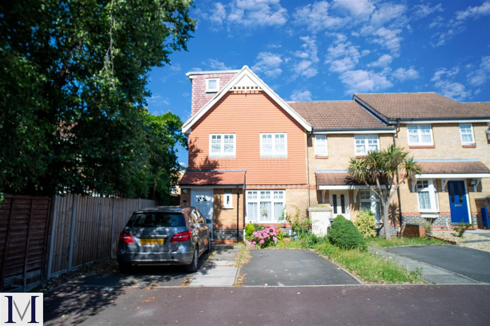 Garrison Close, Hounslow TW4  