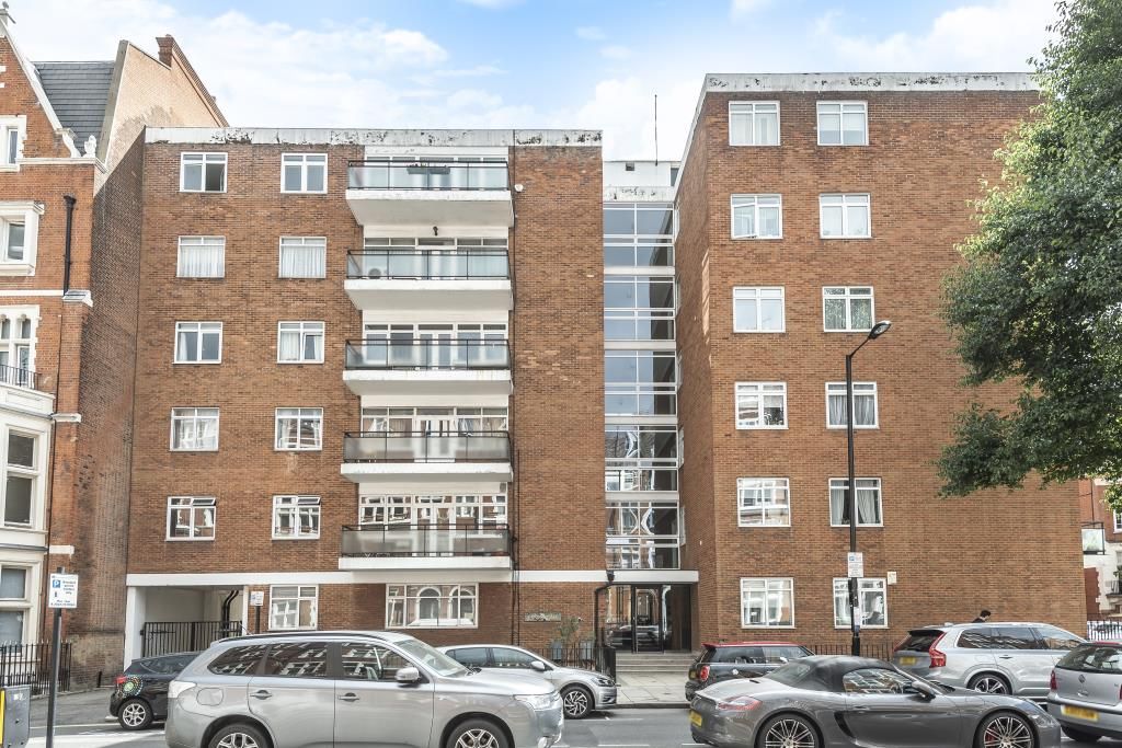 Palace Court Next To Hyde Park W2