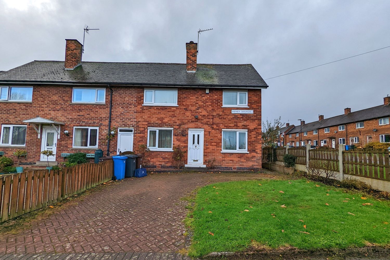 2 bed terraced house to rent in Reney Avenue, Greenhill, Sheffield S8