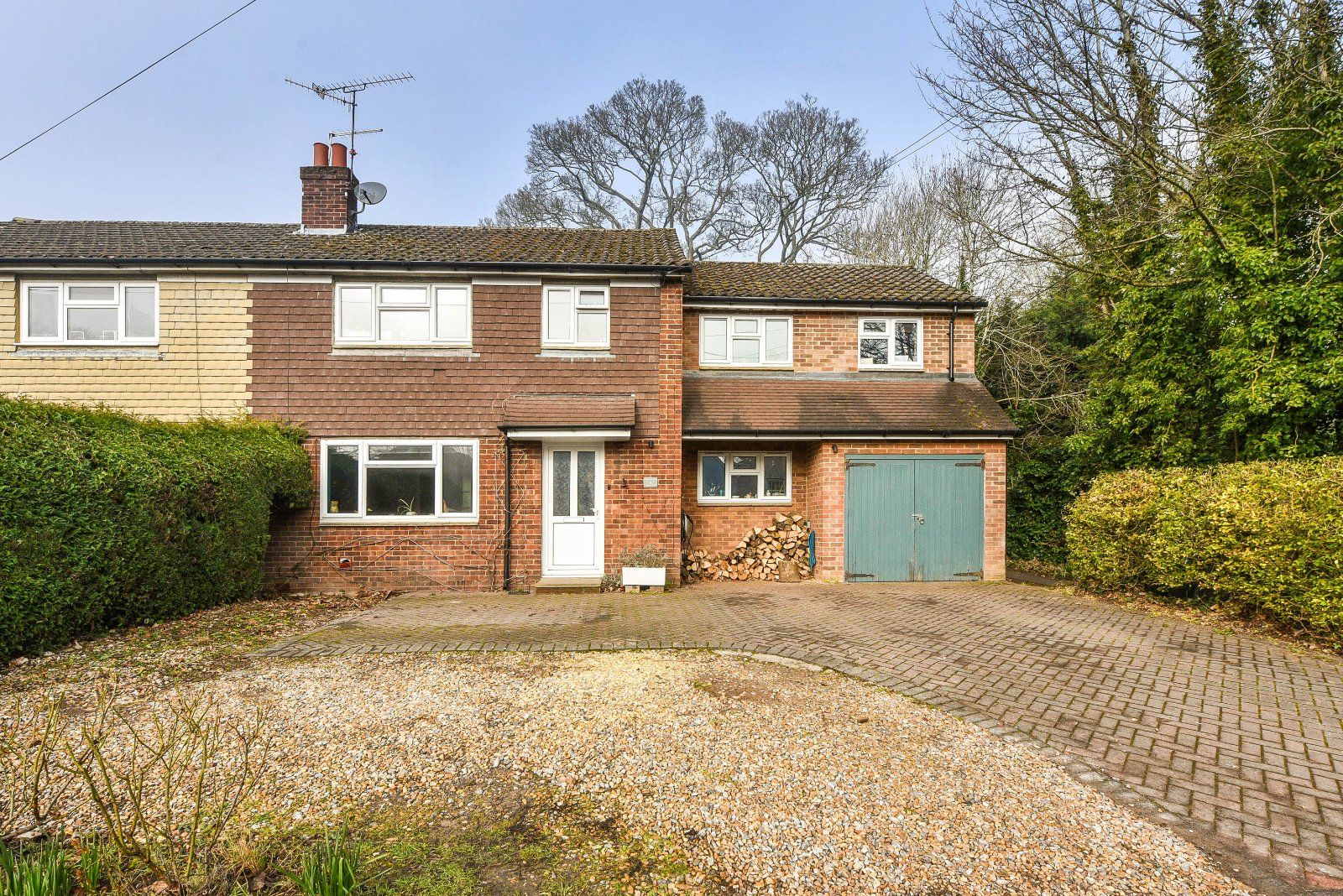 5 bed semidetached house for sale in London Road, Holybourne, Alton