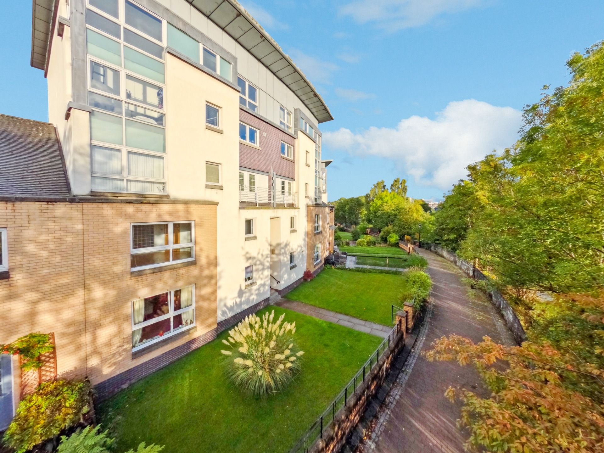 2 bed flat for sale in Waterside Place, Oatlands, Glasgow G5 Zoopla