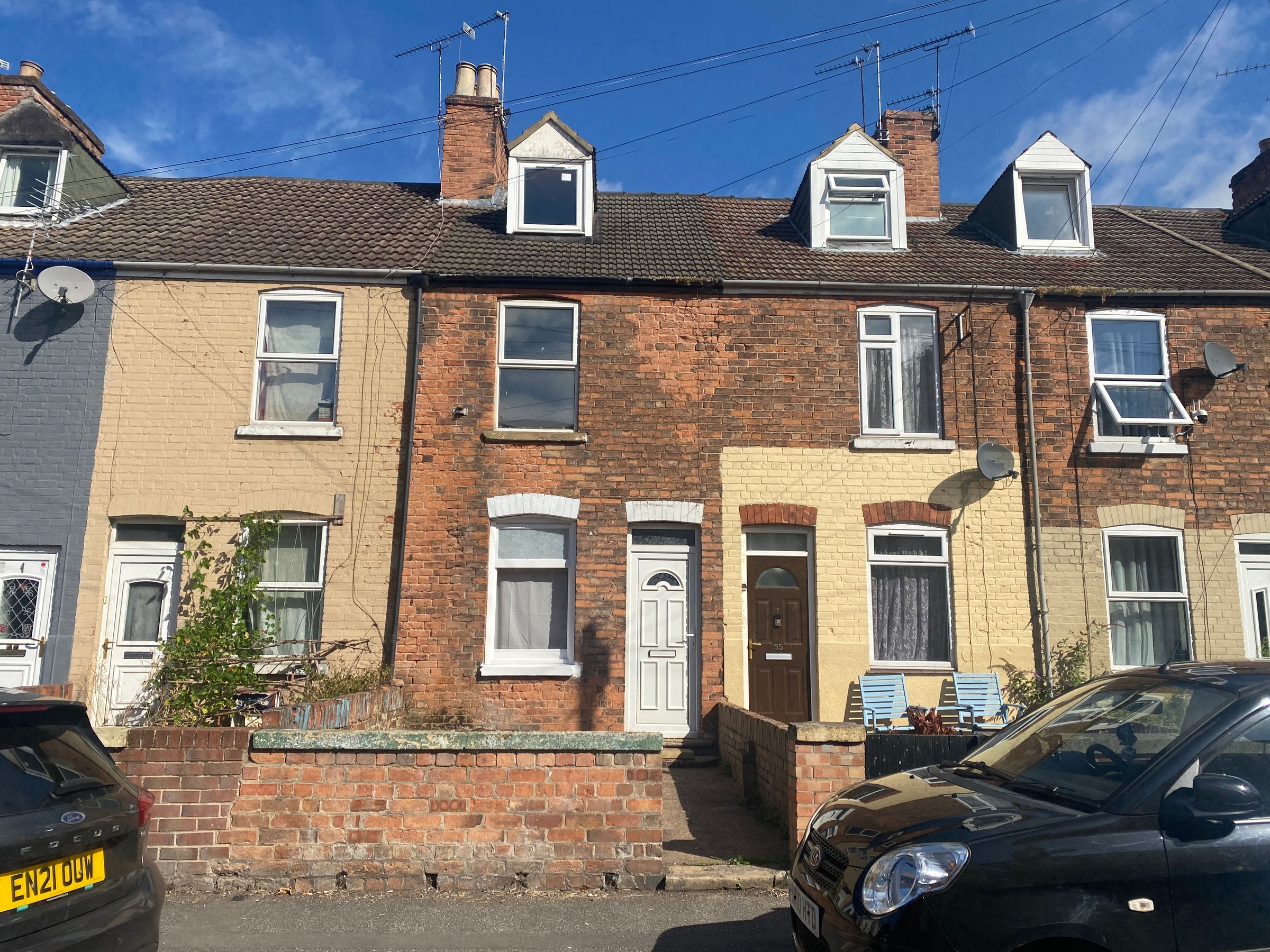 2 bed terraced house for sale in 33 Waterworks Street, Gainsborough
