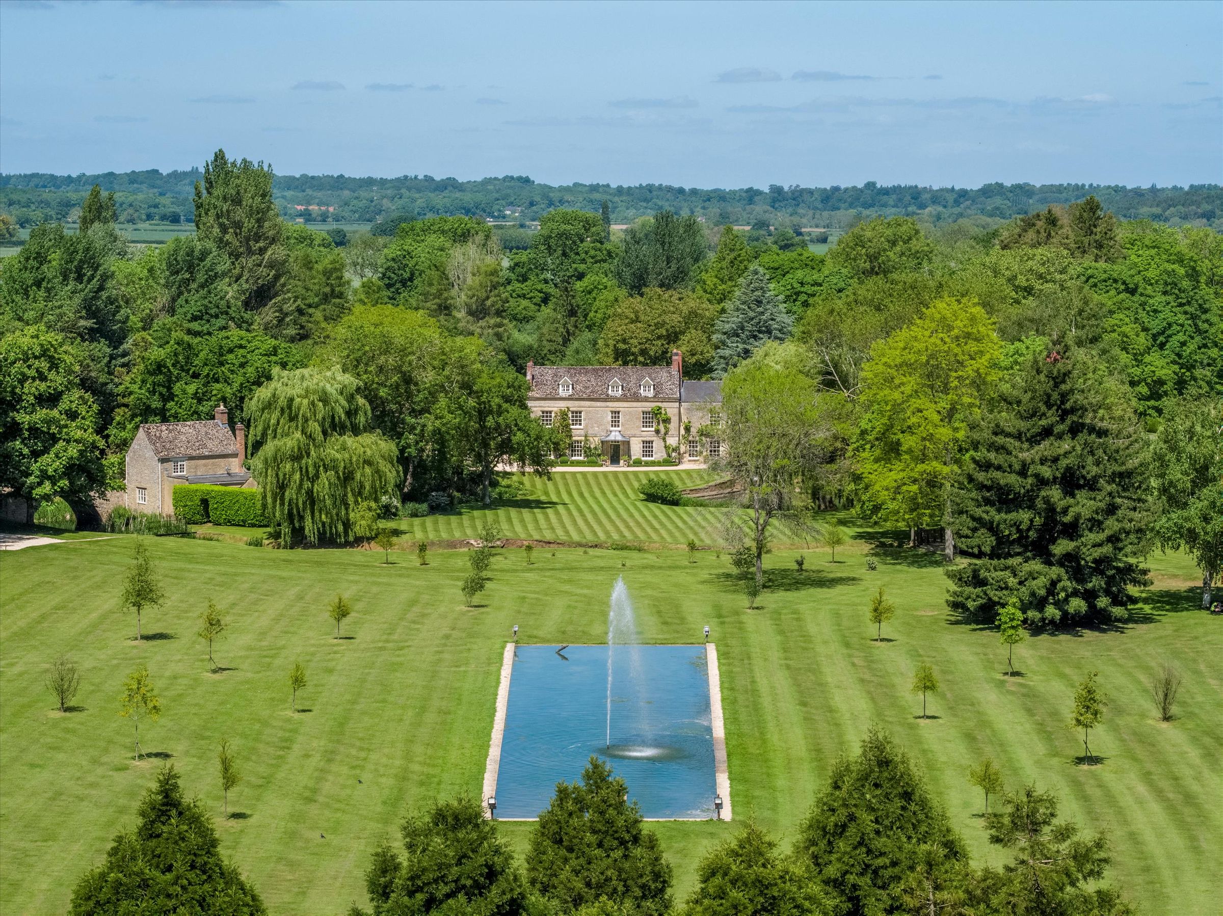 7 bed detached house for sale in Eynsham, Witney, Oxfordshire OX29