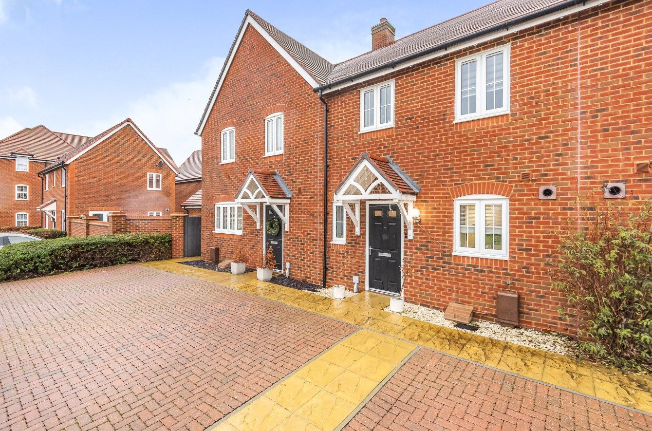 3 bed terraced house for sale in Augustus Way, Chichester