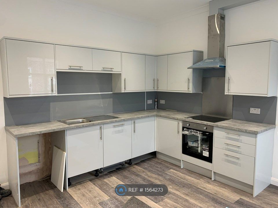 3 bed flat to rent in Lower High Street, Stourbridge DY8 Zoopla