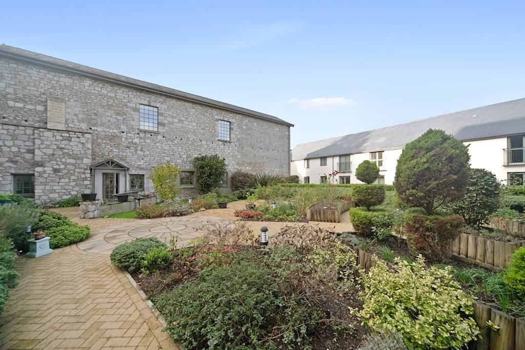 2 bed flat for sale in East Street, Newton Abbot TQ12 Zoopla