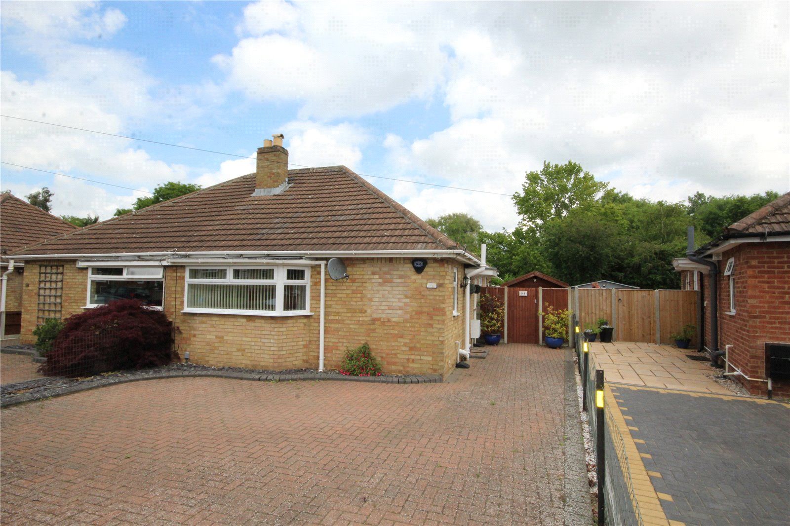 2 bed bungalow for sale in Brooklyn Gardens, Cheltenham