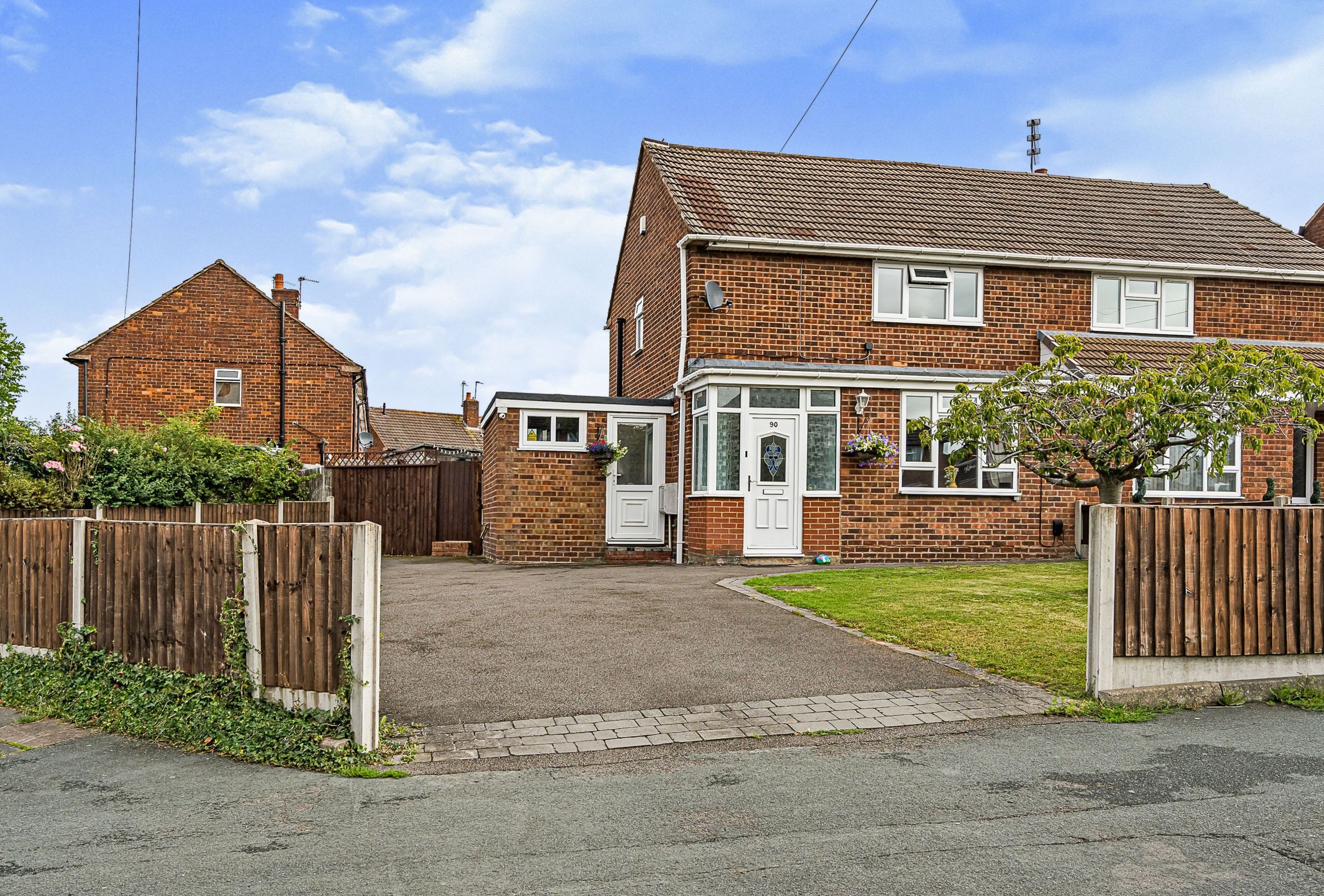 2 bed semidetached house for sale in Huntingtree Road, Halesowen B63 Zoopla