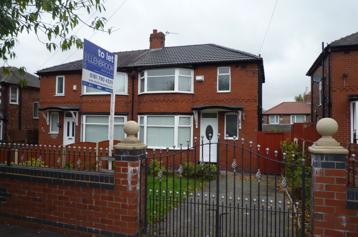 3 bed semidetached house to rent in Lancaster Road, Salford M6 Zoopla