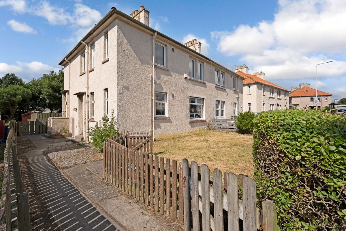 2 bed flat for sale in Macindoe Crescent, Kirkcaldy KY1 Zoopla