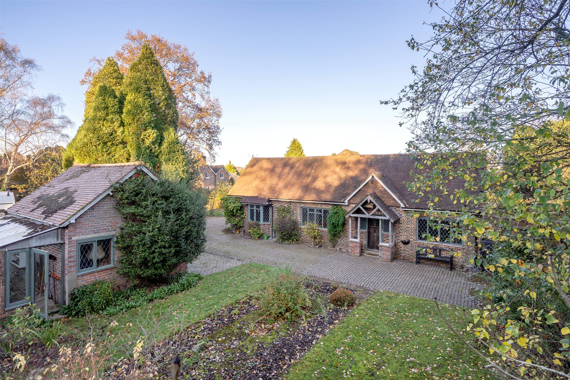 4 bed bungalow for sale in Meath Green Lane, Horley RH6 Zoopla