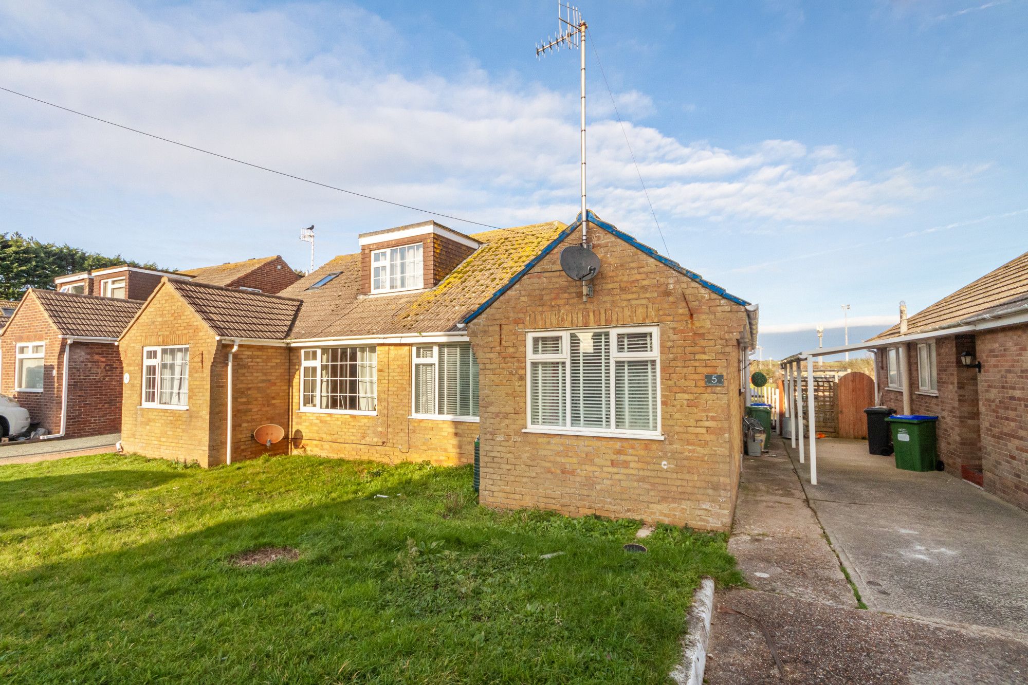 Piddinghoe Close, Peacehaven BN10  