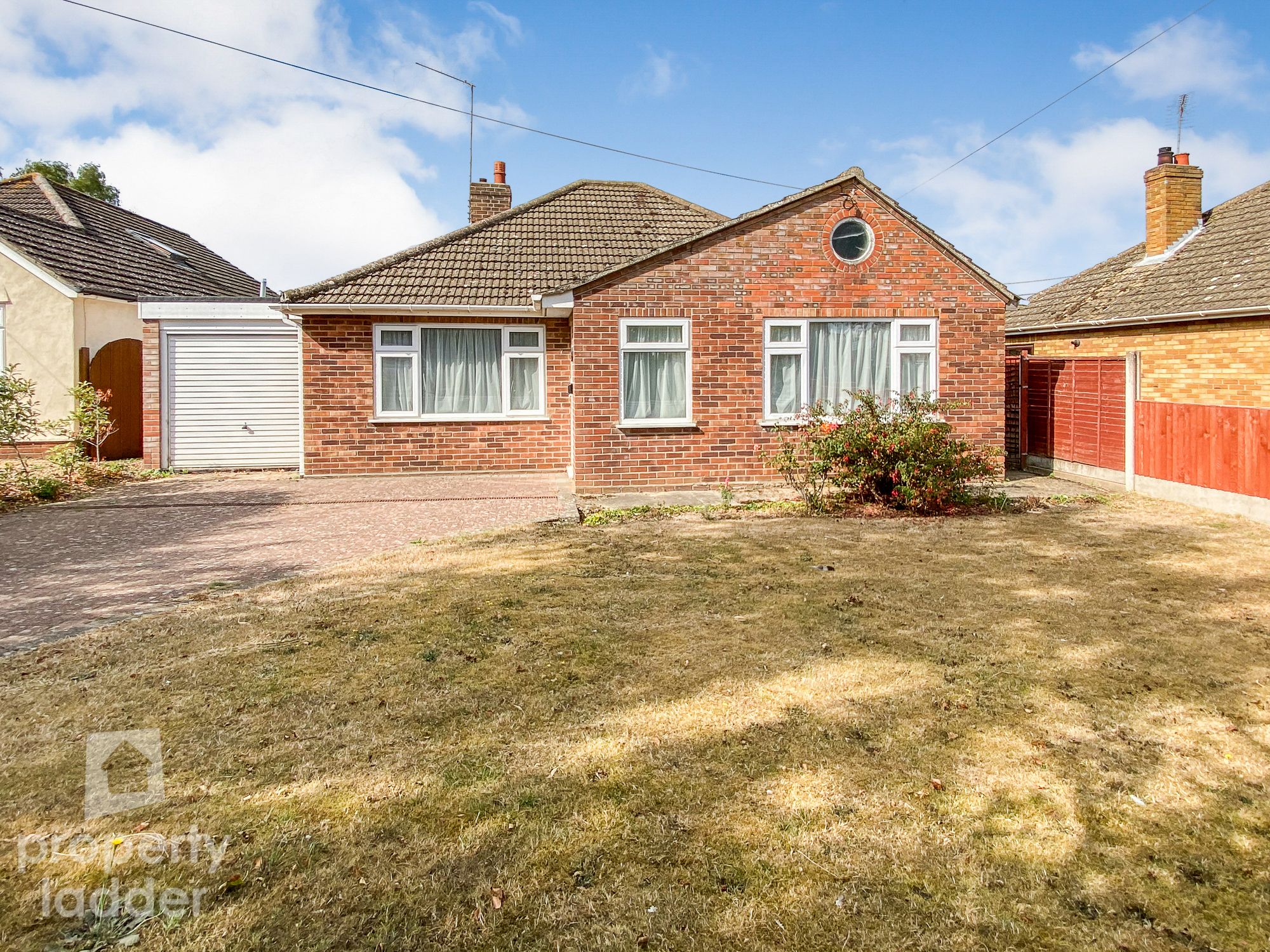 3 bed detached bungalow for sale in Crostwick Lane, Spixworth, Norwich