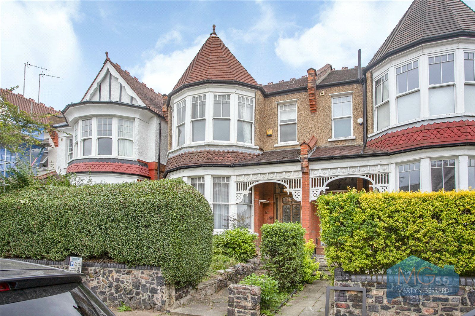 4 bed semidetached house for sale in Church Crescent, Church End