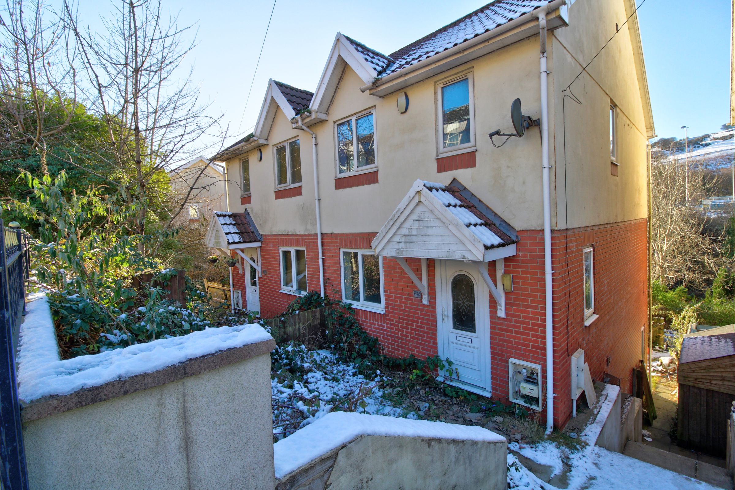 3 bed semidetached house for sale in Caerphilly Road, Senghenydd