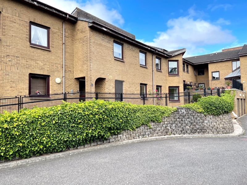 1 bed flat for sale in Millbrae Gardens, Glasgow G42 Zoopla