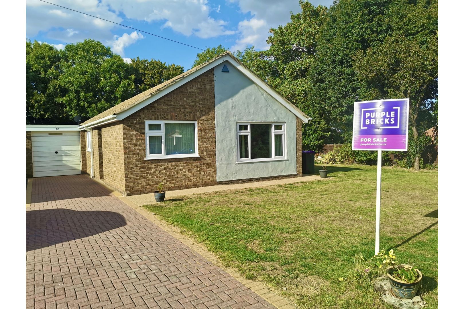4 bed detached bungalow for sale in Medway, Sturton By Stow, Lincoln