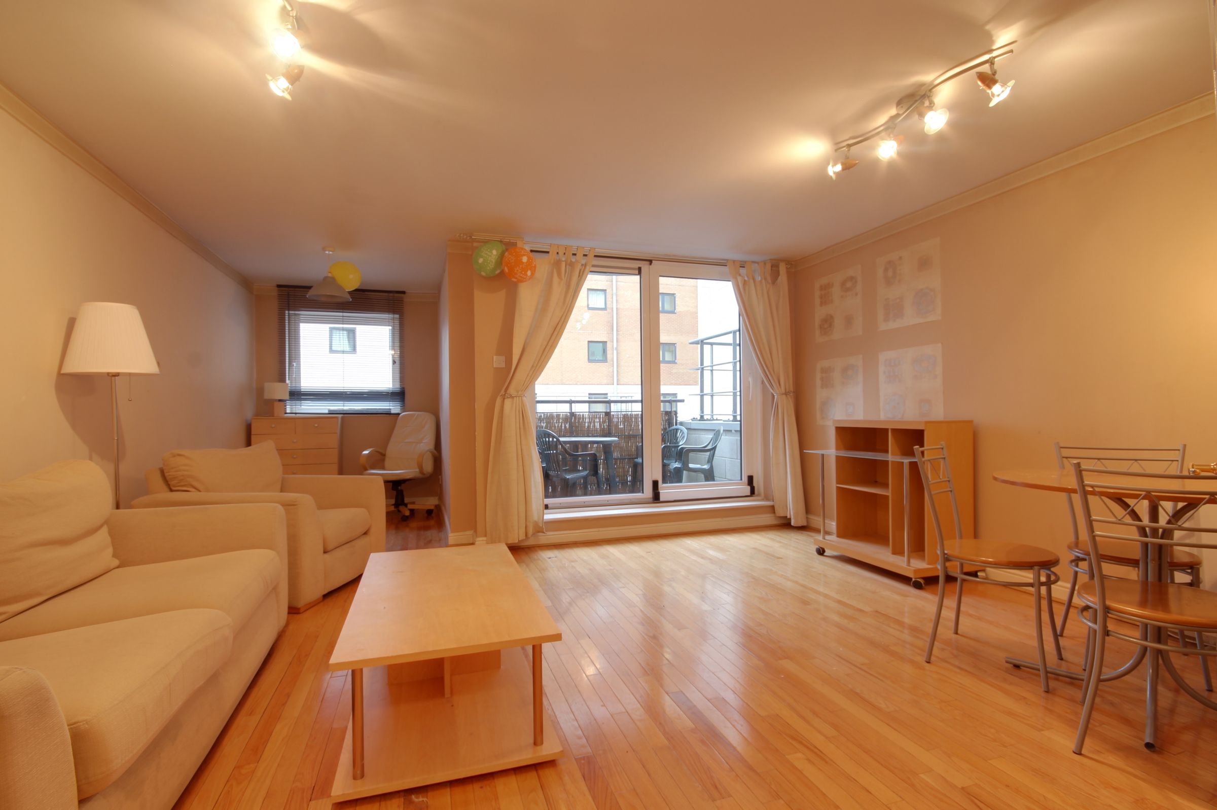 1 bed flat to rent in Fishguard Way, London E16 Zoopla