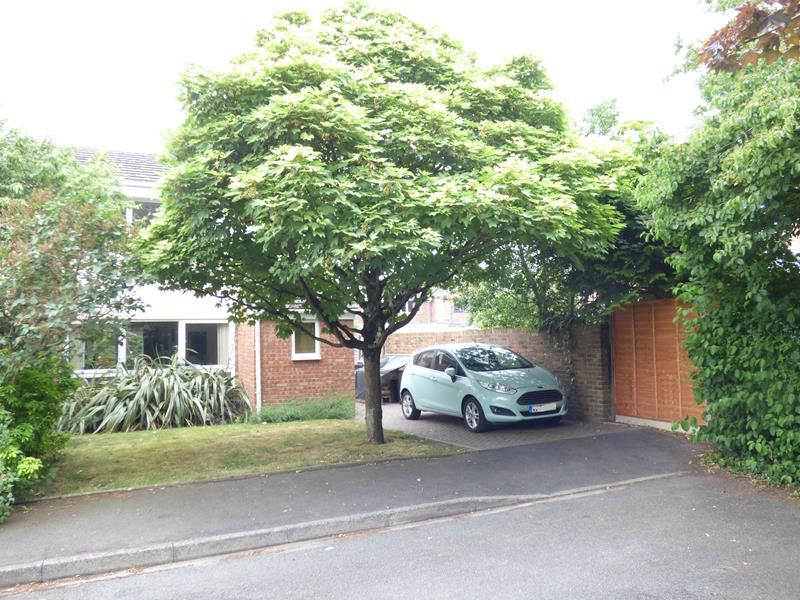 3 bed semidetached house for sale in Riverside Close, Upton Upon