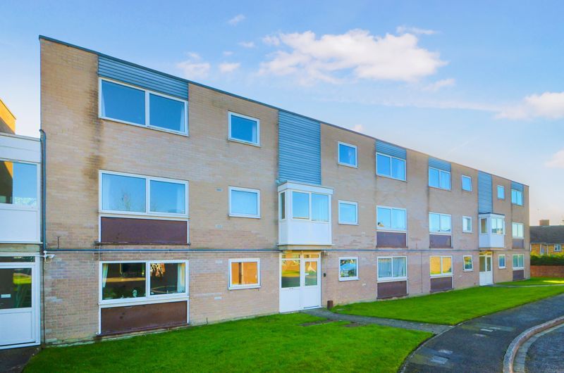 2 bed flat for sale in Waverley Court, Waverley Road, Lodmoor, Weymouth