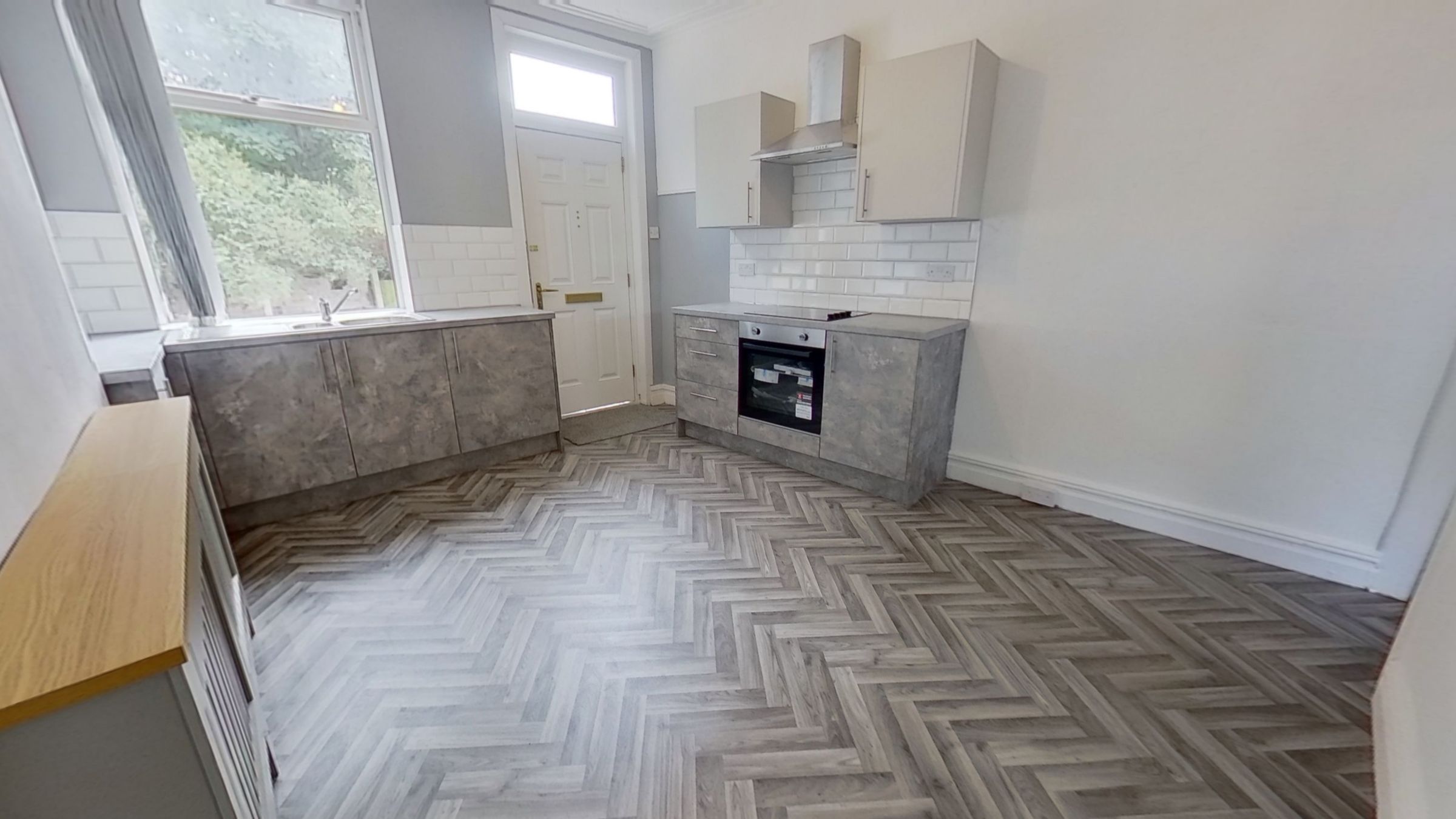 4 bed end terrace house to rent in Farnley Cresent, Farnley, Leeds LS12