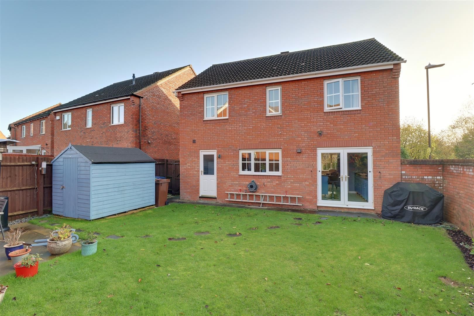 4 bed detached house for sale in Hathorn Road, Hucclecote, Gloucester