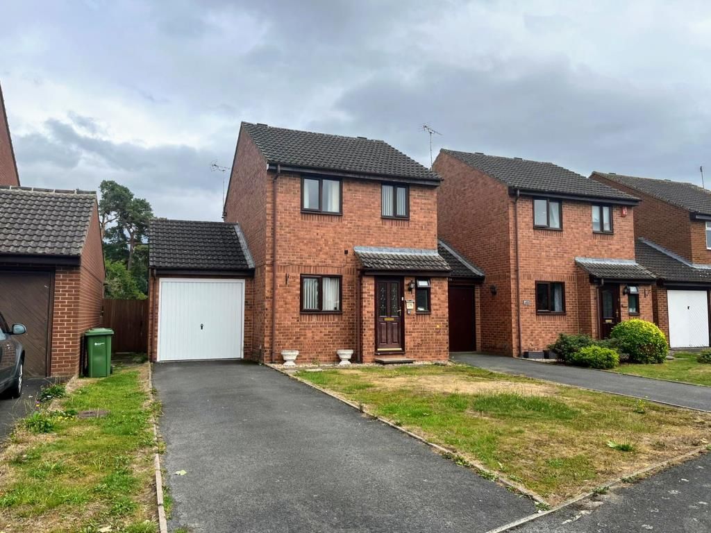 3 bed detached house for sale in Leominster, Herefordshire HR6 Zoopla
