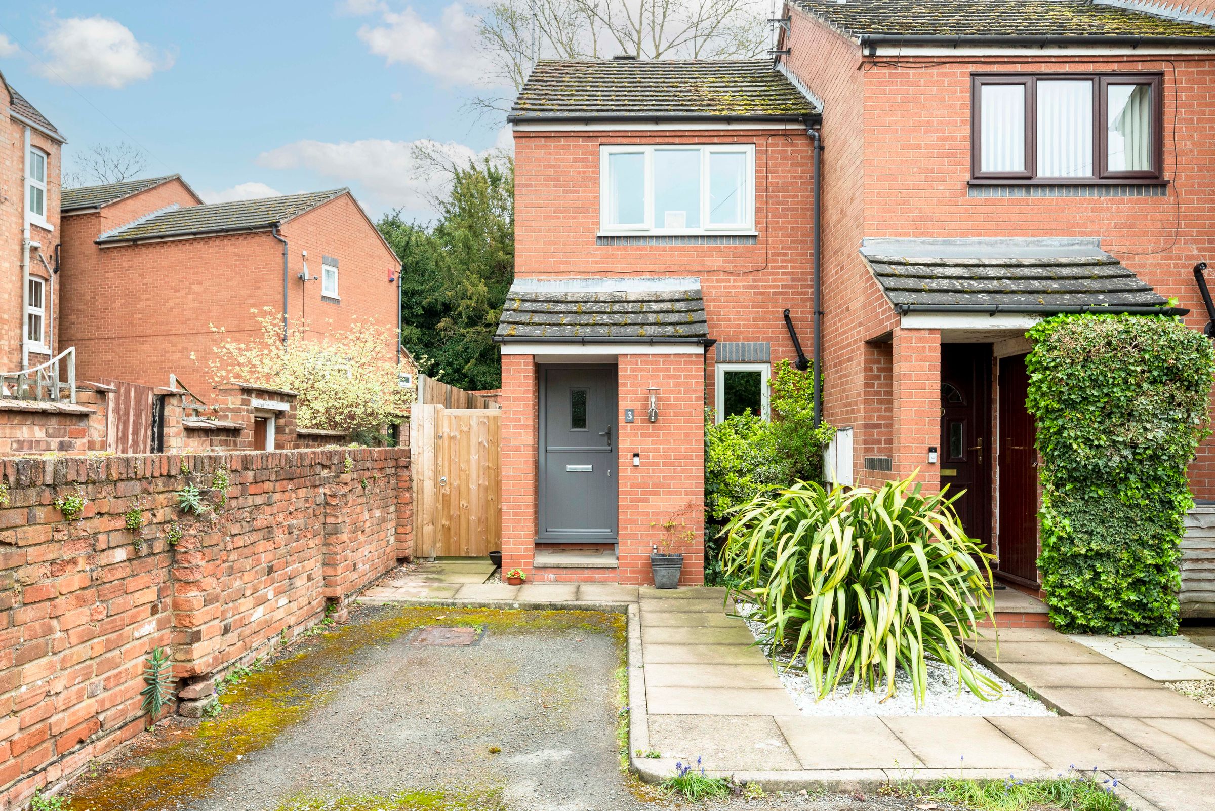 2 bed end terrace house for sale in Grange Close, Warwick CV34 Zoopla