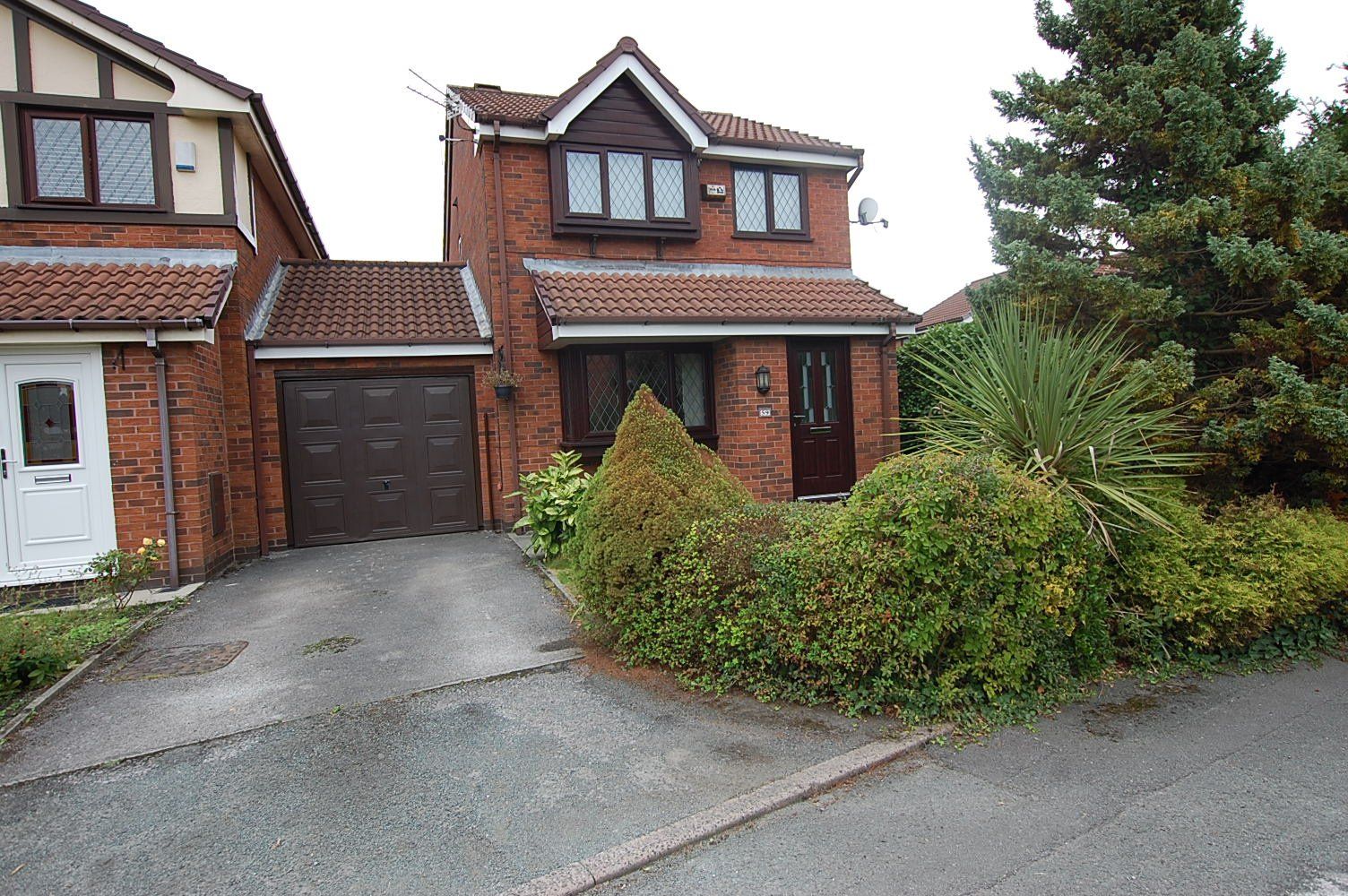 3 bed linkdetached house to rent in The Ladysmith, AshtonUnderLyne