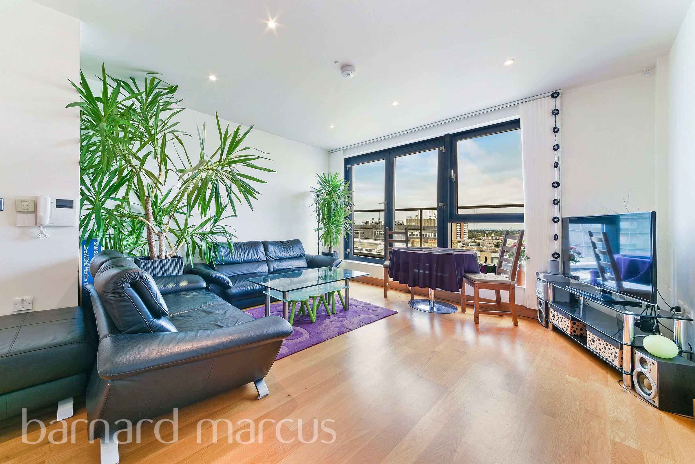 2 bed flat to rent in Scarbrook Road, Croydon CR0 - Zoopla