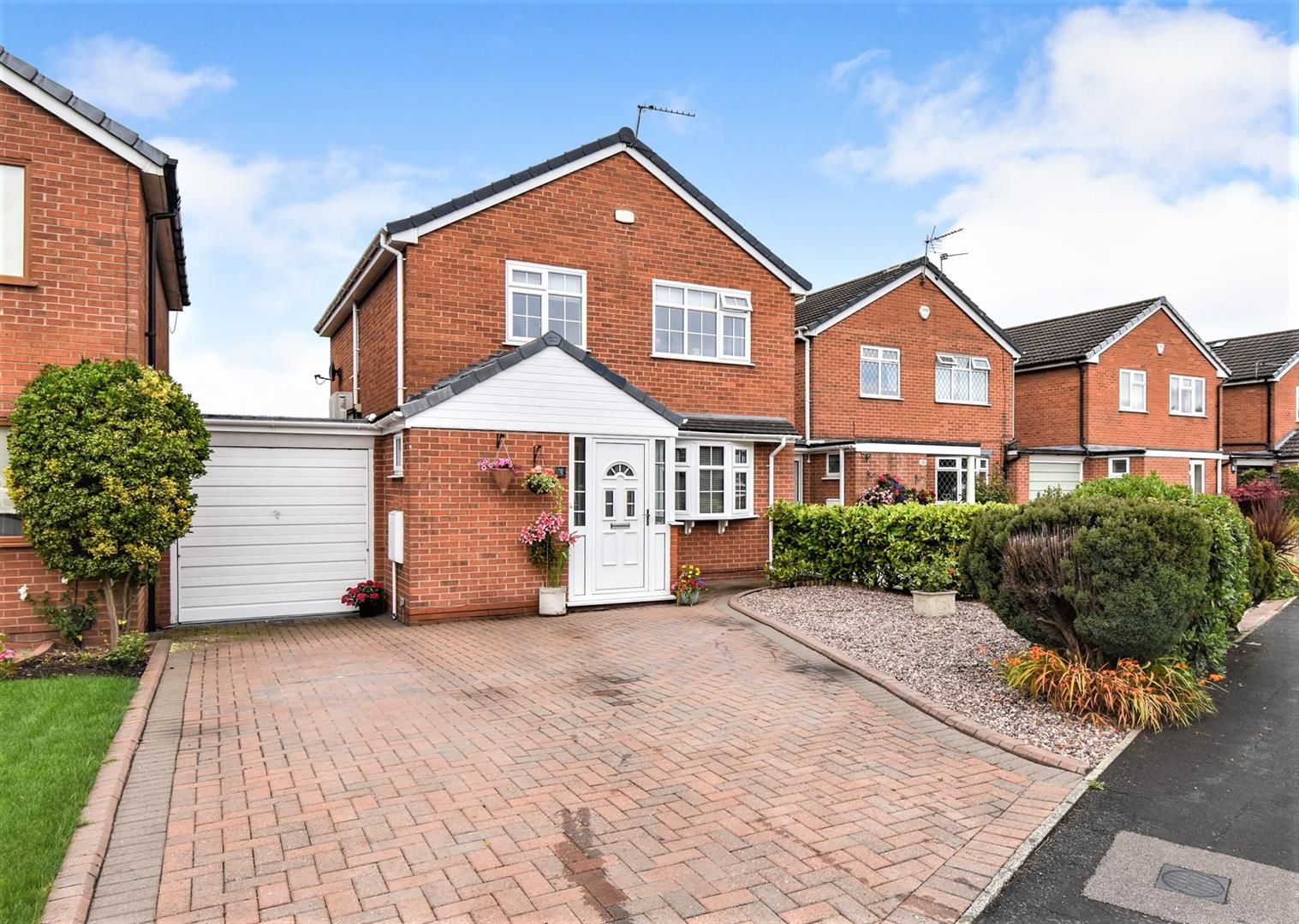 4 bed property for sale in Merlewood Drive, Tyldesley, Manchester M29