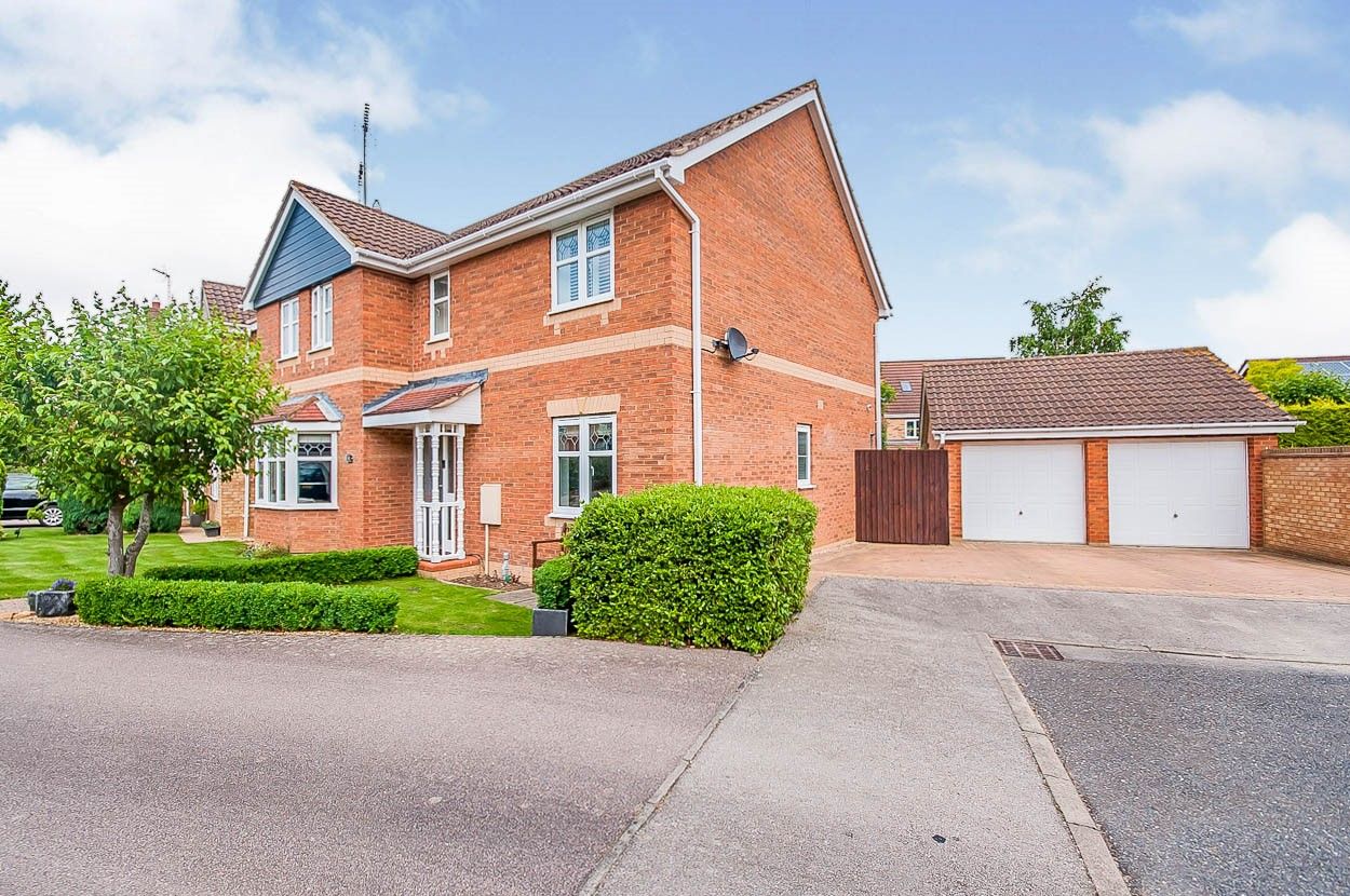 4 bed detached house for sale in Alvis Drive, Yaxley, Peterborough PE7