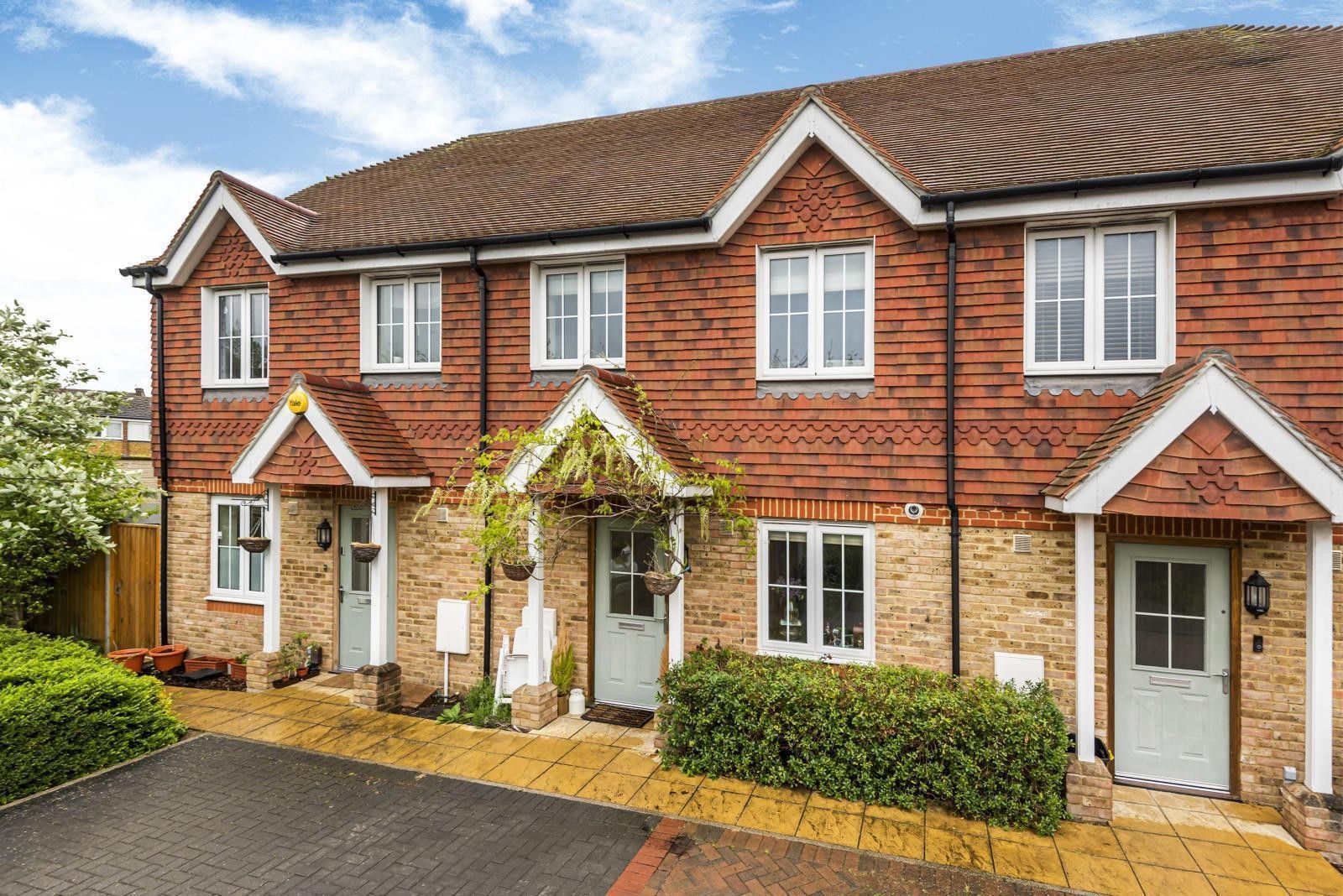 Russells Mews, Loop Road, Woking GU22