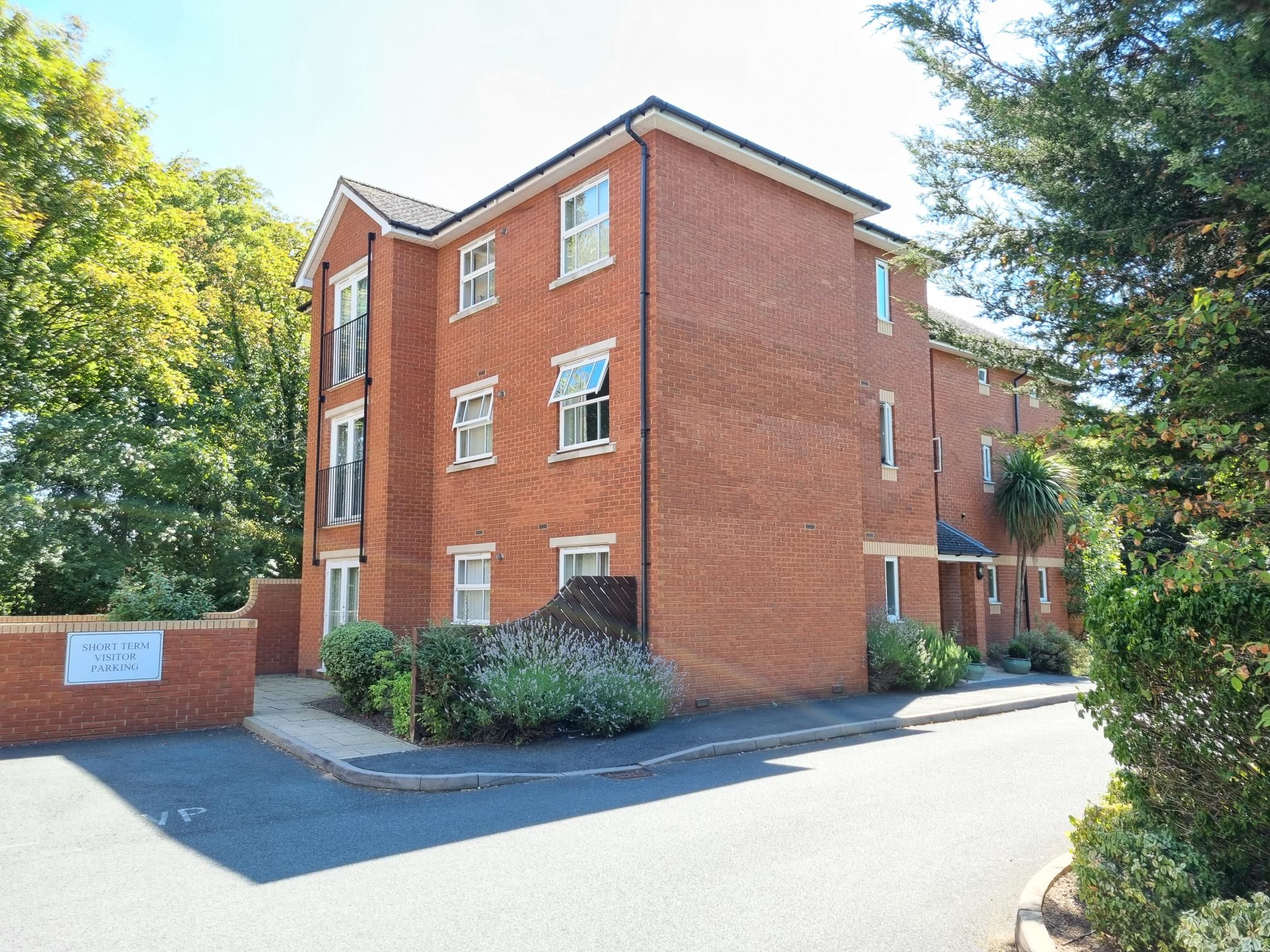 2 bed flat to rent in Worcester Road, Droitwich WR9 Zoopla