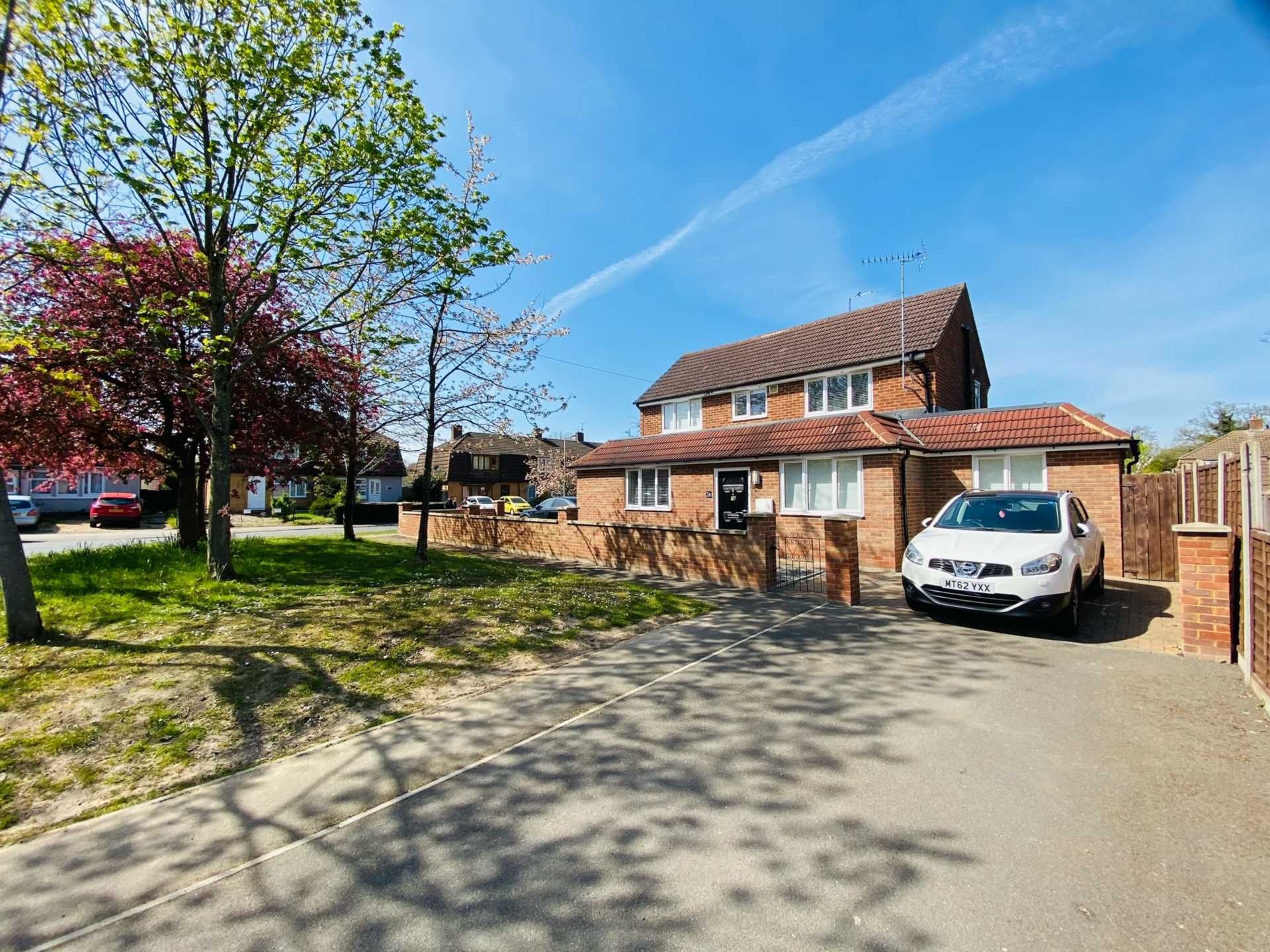 Longs Way, Wokingham RG40  