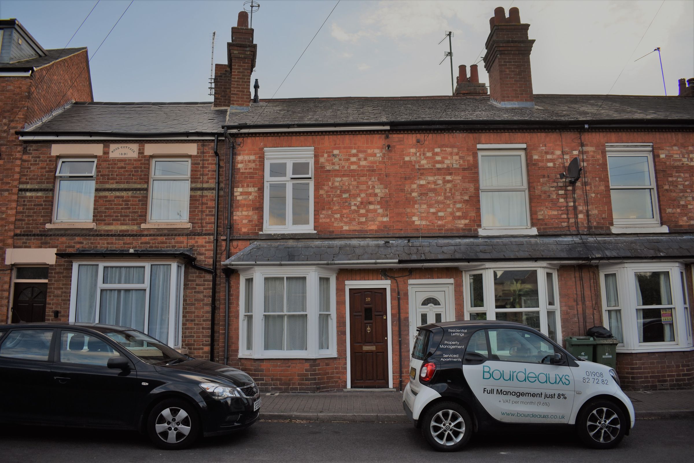 2 bed terraced house to rent in Russell Street, Stony Stratford MK11