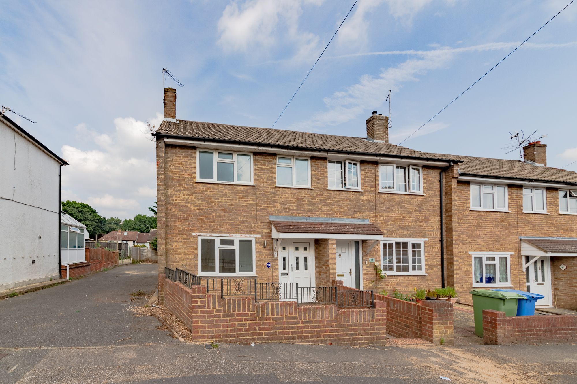 3 bed end terrace house to rent in Mount Pleasant Rd, Aldershot GU12