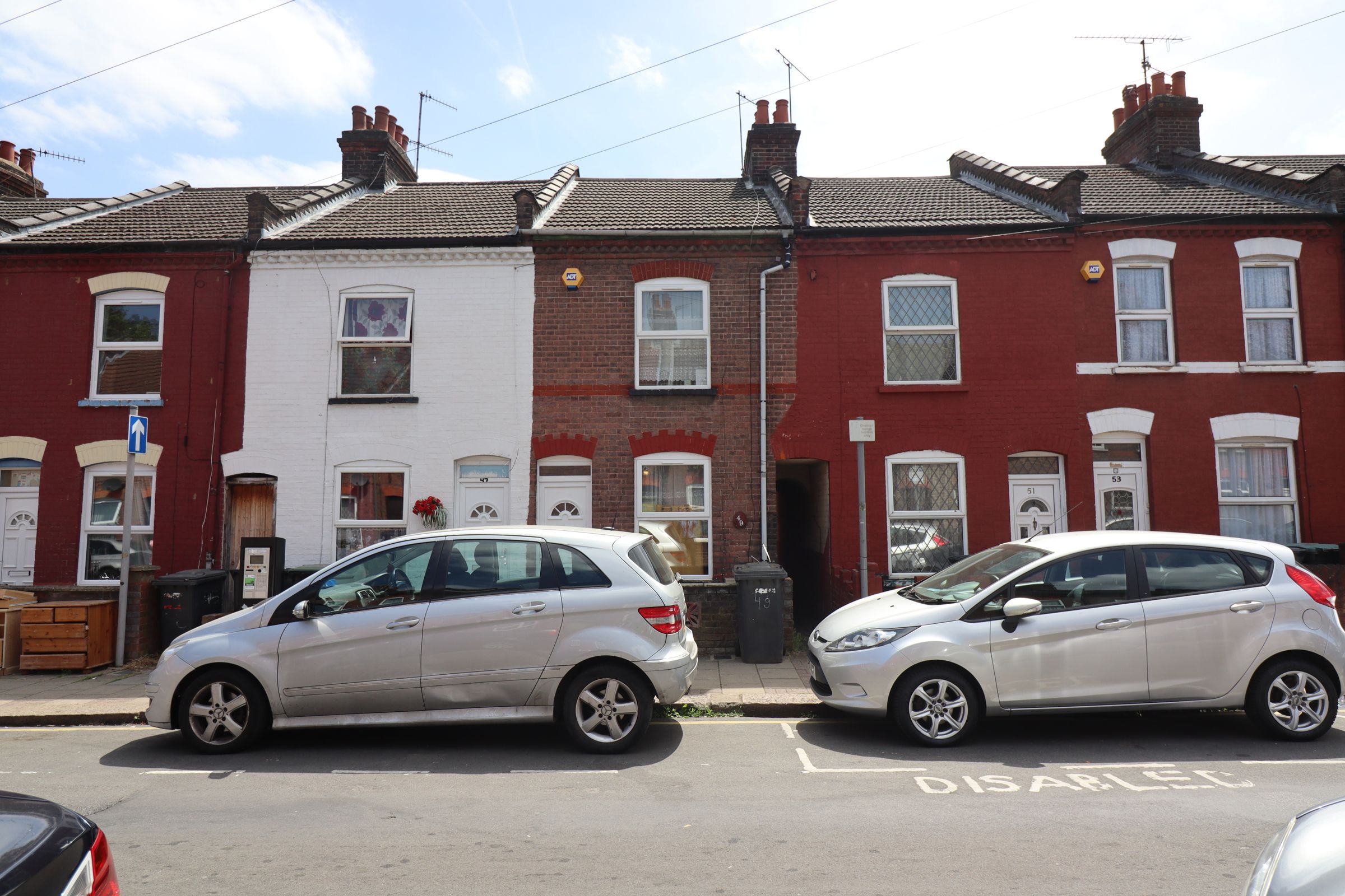 2 bed terraced house for sale in Oak Road, Luton LU4 Zoopla