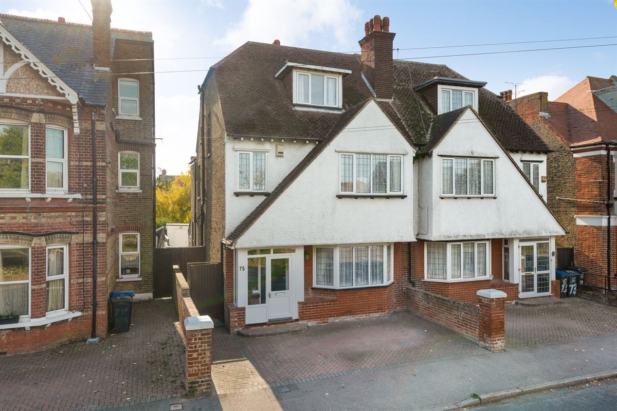 6 bed semidetached house for sale in Northdown Park Road, Margate CT9