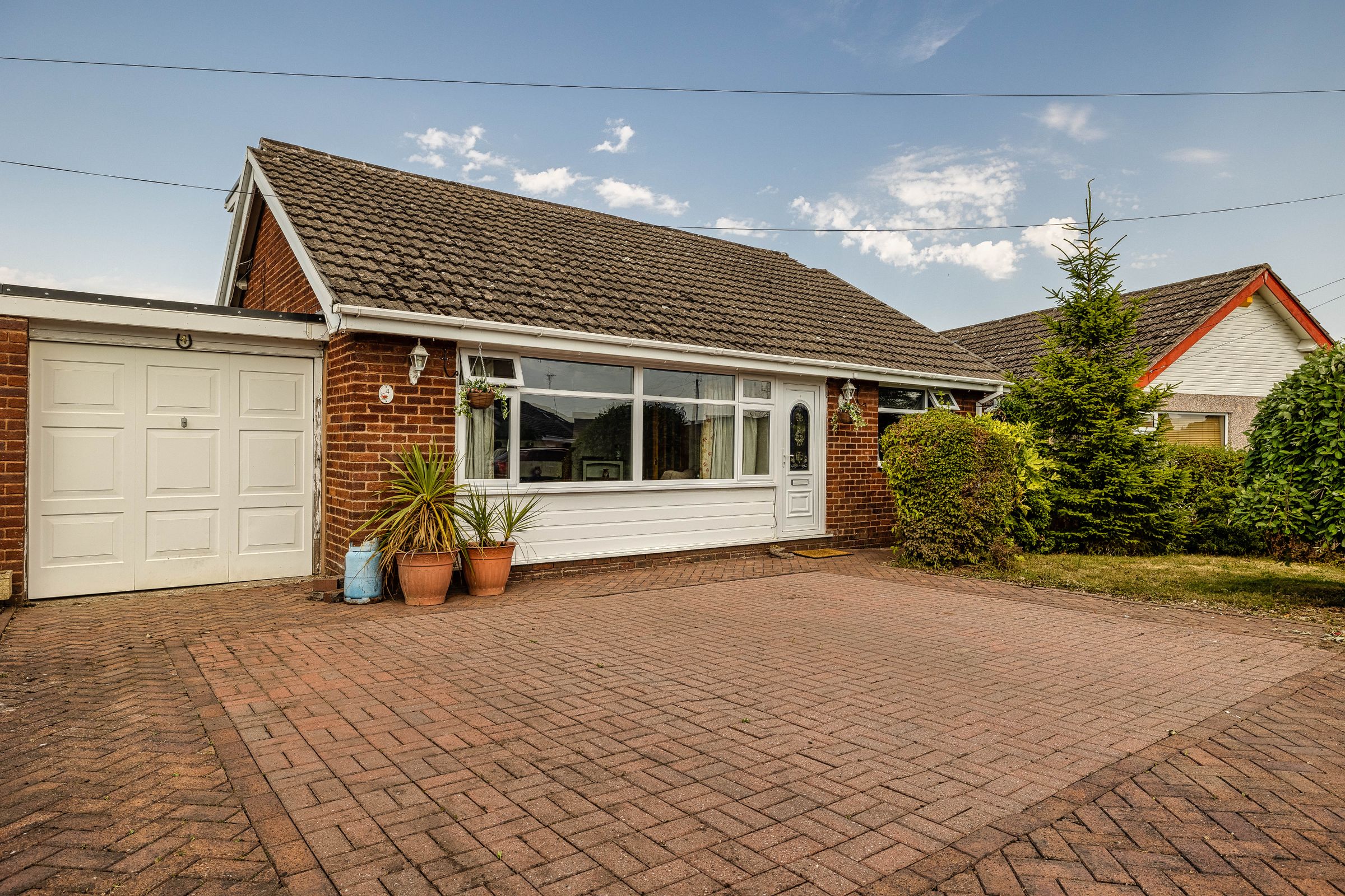 4 bed detached bungalow for sale in Silverdale Avenue, Buckley CH7 Zoopla