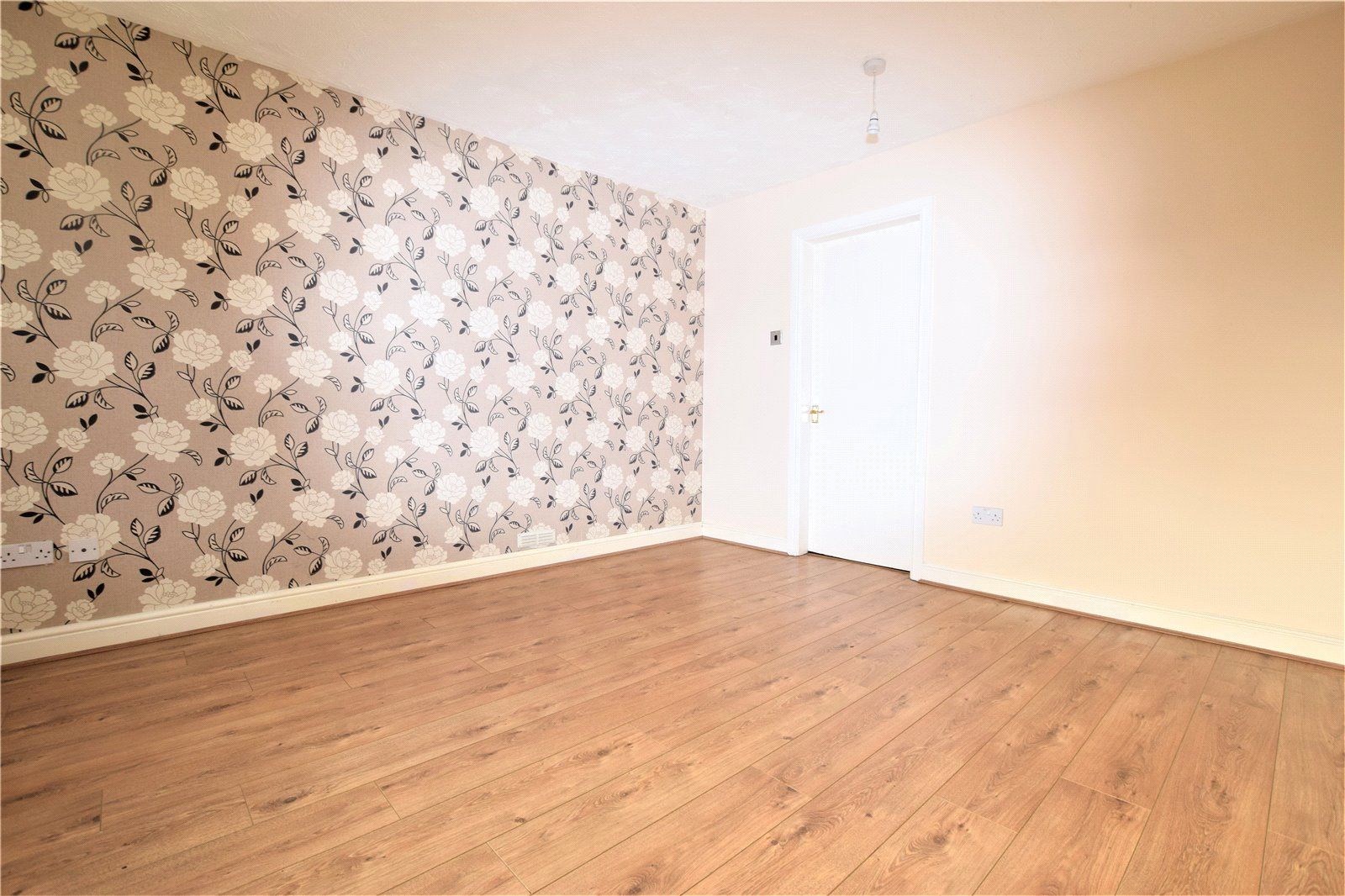 3 bed semidetached house to rent in Crosswaters Close, Wootton Fields