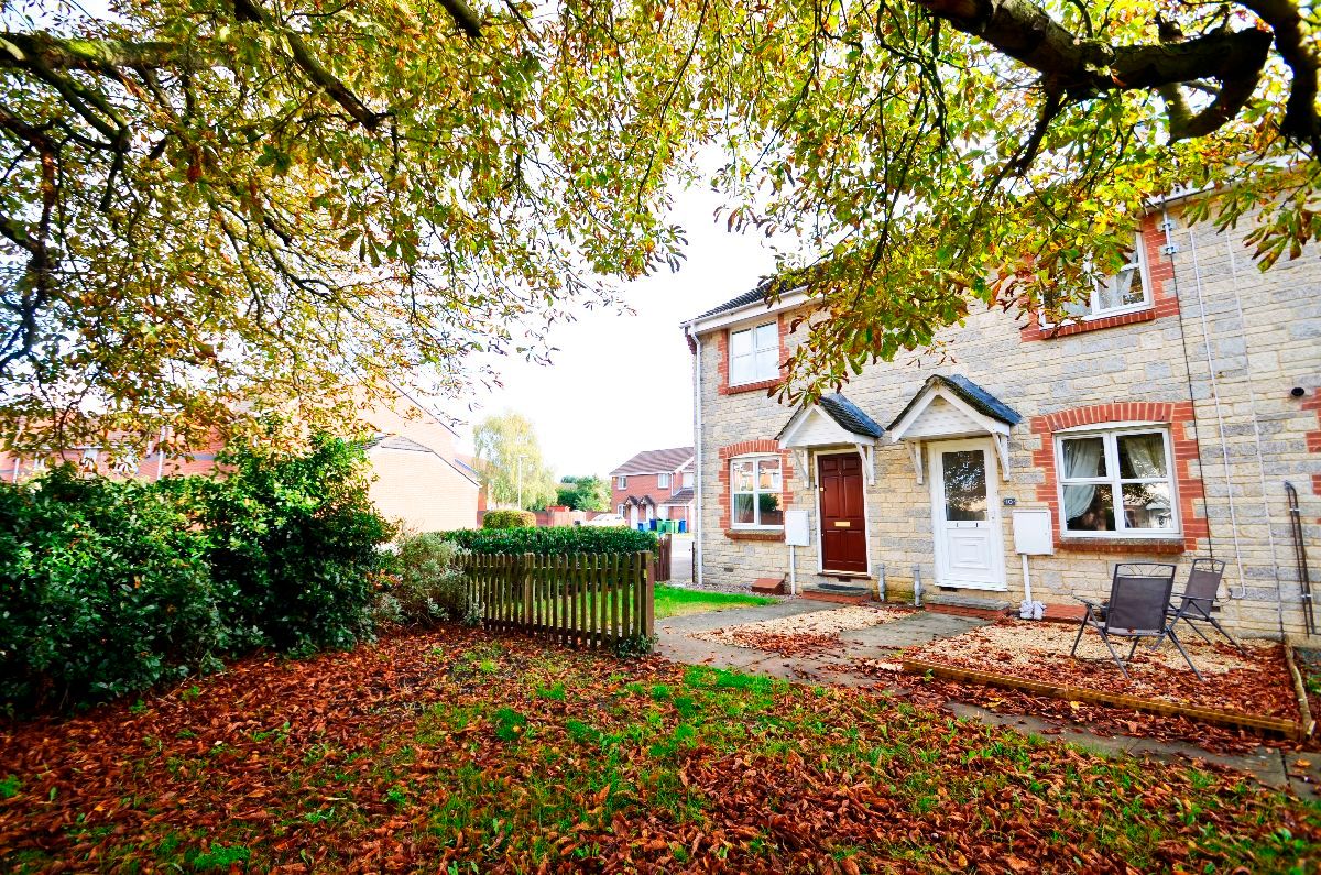 2 bed terraced house to rent in Katherine Close, Churchdown, Gloucester