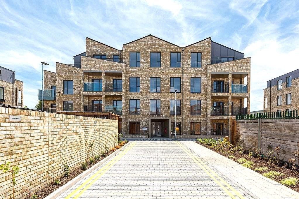 Myddleton House, 1 Breakspear Gardens, London SW19  