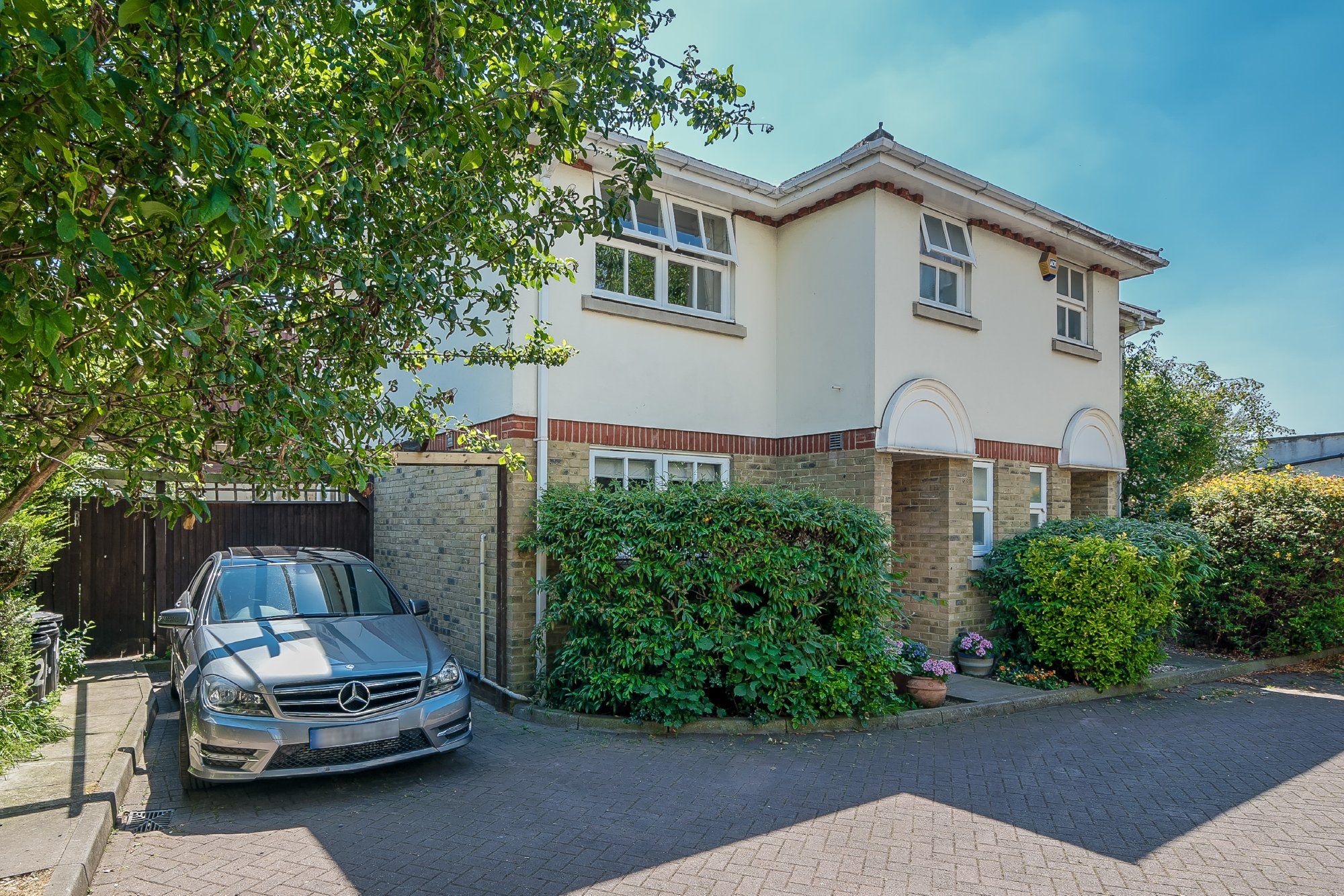 3 bed semidetached house for sale in Lydden Grove, Earlsfield SW18