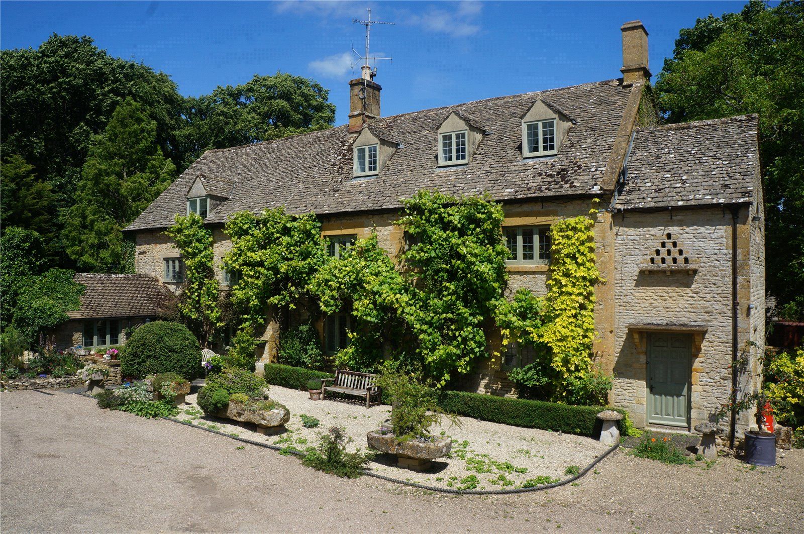 6 bed detached house for sale in Broadwell, MoretonInMarsh