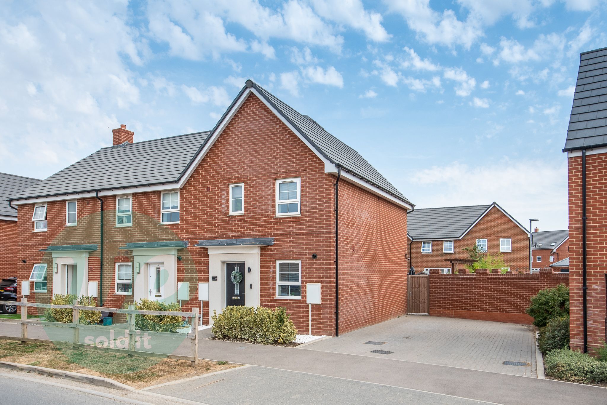 3 bed end terrace house for sale in Armstrongs Fields, Broughton